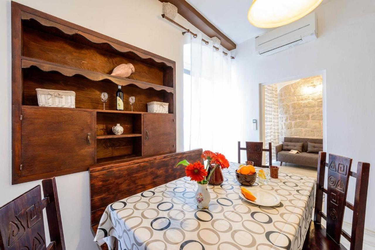 Apartments And Room Le Petit Nono ดูบรอฟนิก ภายนอก รูปภาพ
