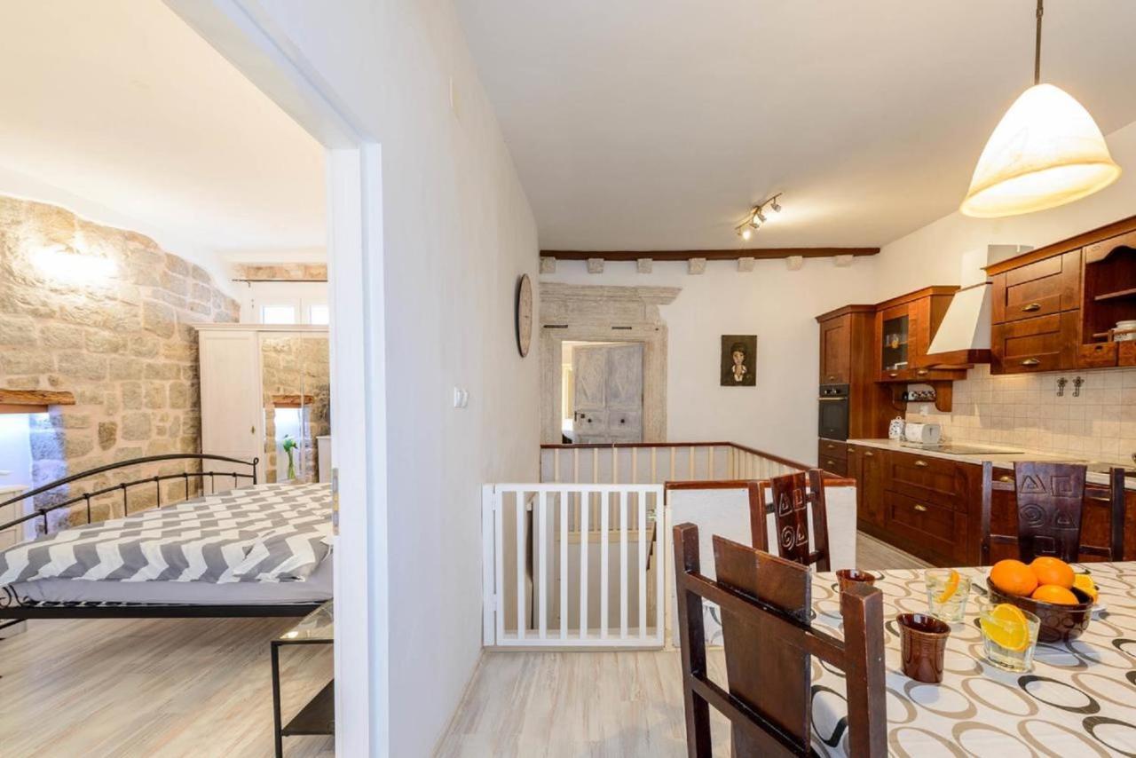 Apartments And Room Le Petit Nono ดูบรอฟนิก ภายนอก รูปภาพ