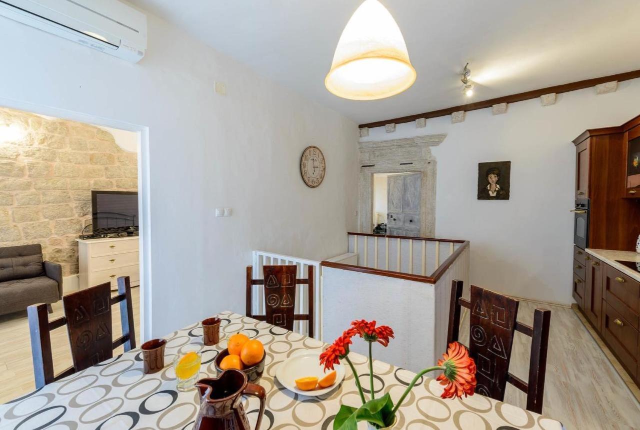 Apartments And Room Le Petit Nono ดูบรอฟนิก ภายนอก รูปภาพ
