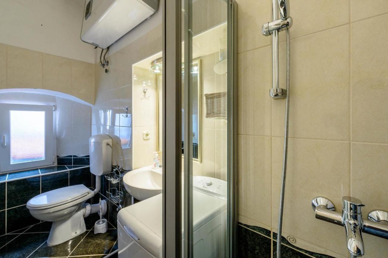 Apartments And Room Le Petit Nono ดูบรอฟนิก ภายนอก รูปภาพ